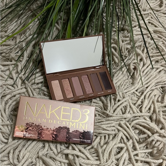 Urban Decay NAKED3 Mini Eyeshadow Palette 6 colors New in Box - Picture 3 of 3
